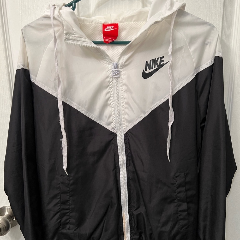 NIKE Windbreaker